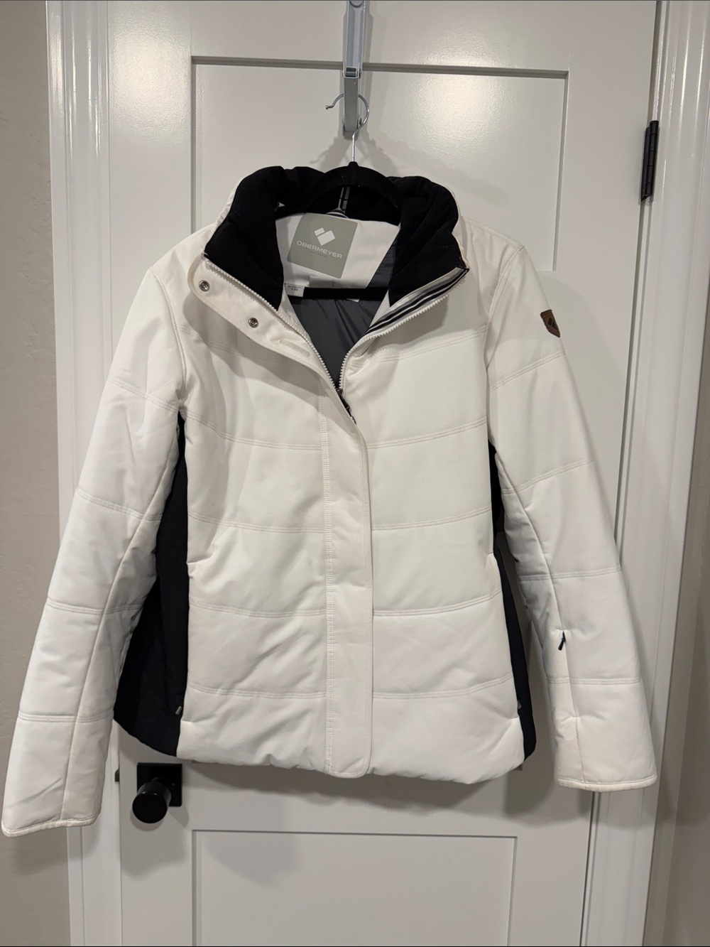 Obermeyer White and Black Quilted Puffer Ski Jacket